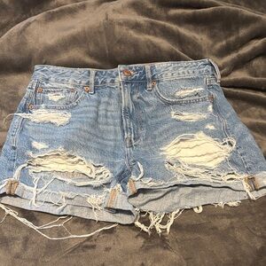 American Eagle High-Rise Mom Shorts